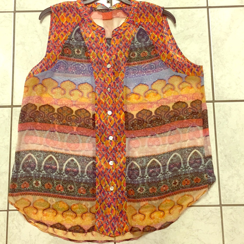 Sleeveless dressy shirt